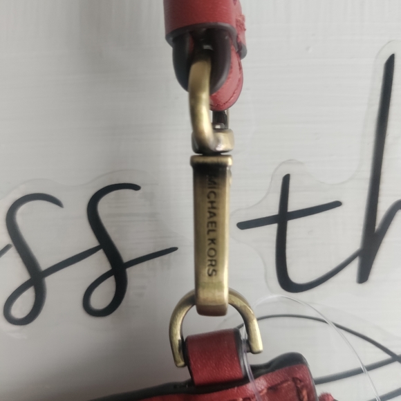 New Michael Kors wristlet - Picture 3 of 3